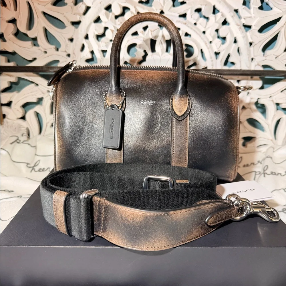 Coach compass 25 in loved leather - Picture 7 of 9